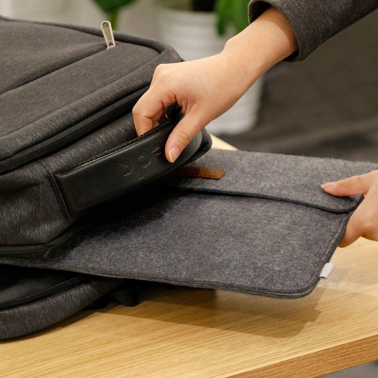 11.6-12インチ MacBook ラップトップスリーブ MP1200，dark gray - Inateckバックパックジャパン